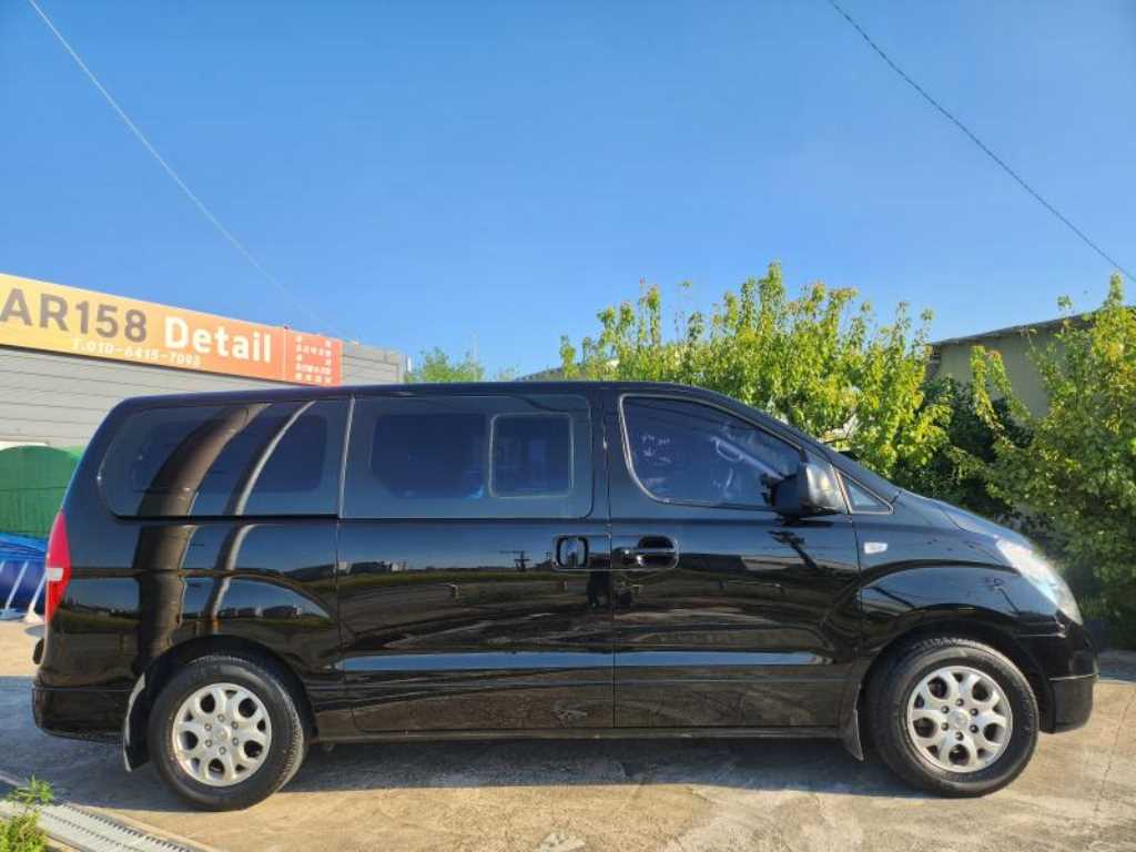 HYUNDAI Starex - Vista 7