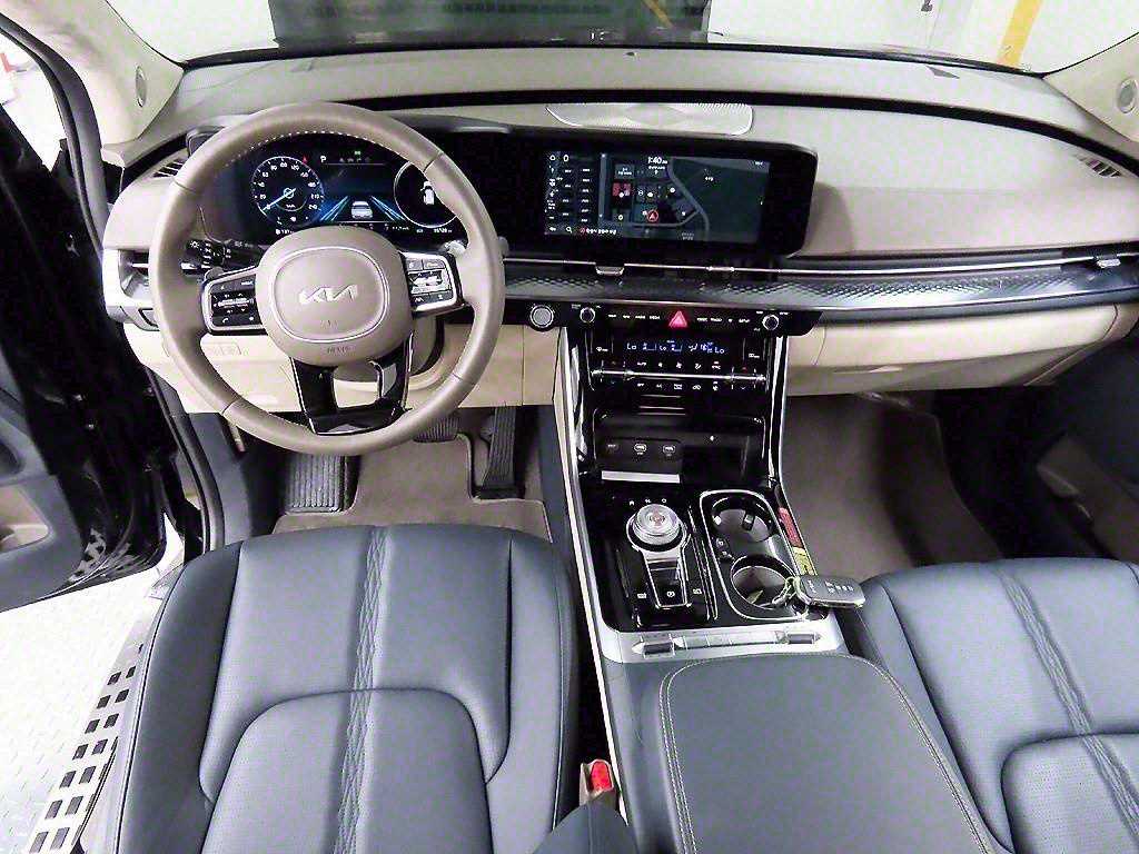 KIA Carnival - Vista 7