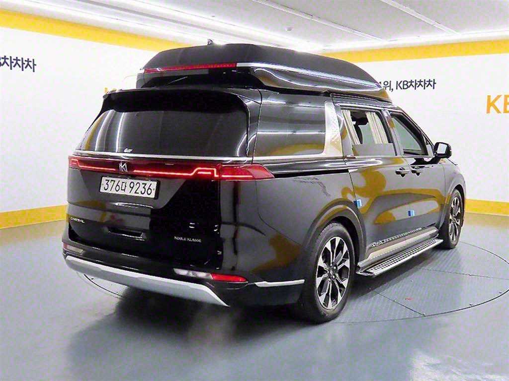 KIA Carnival - Vista 4