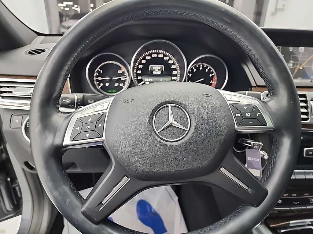 Mercedes Benz E class - Vista 9