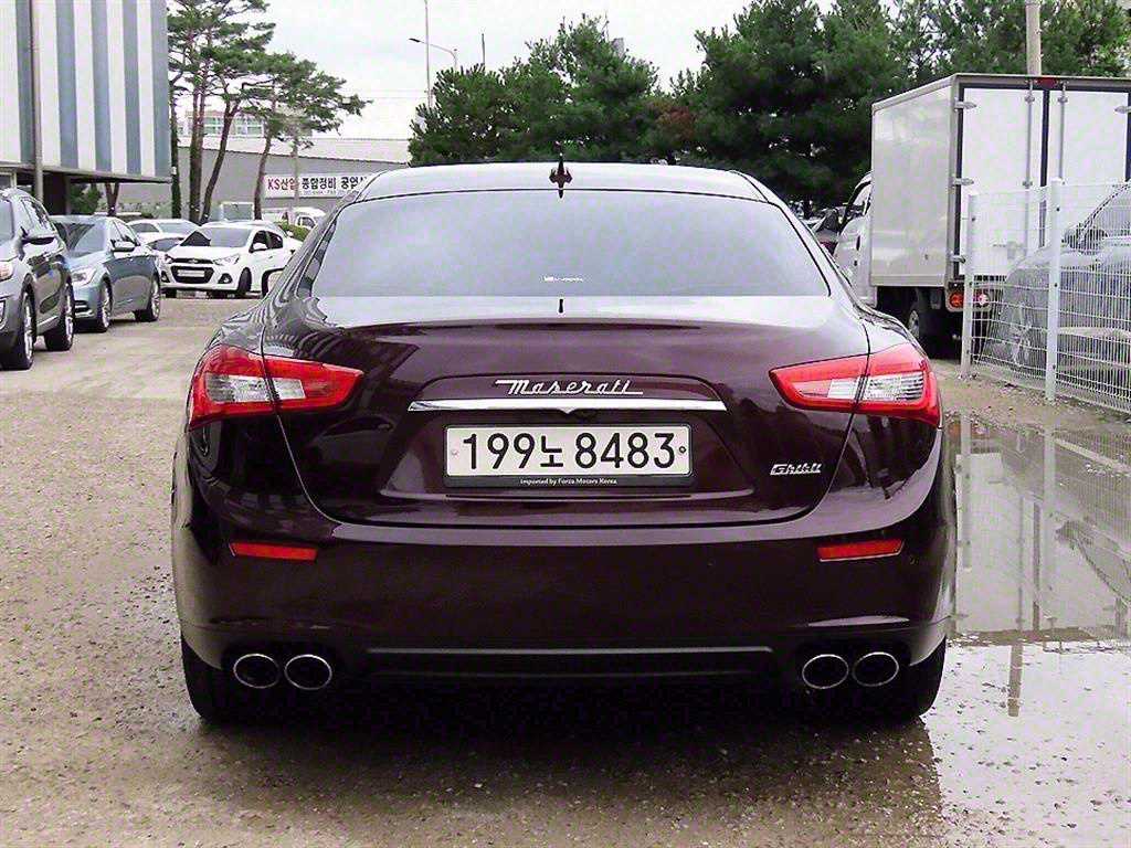 Maserati Ghibli - Vista 4