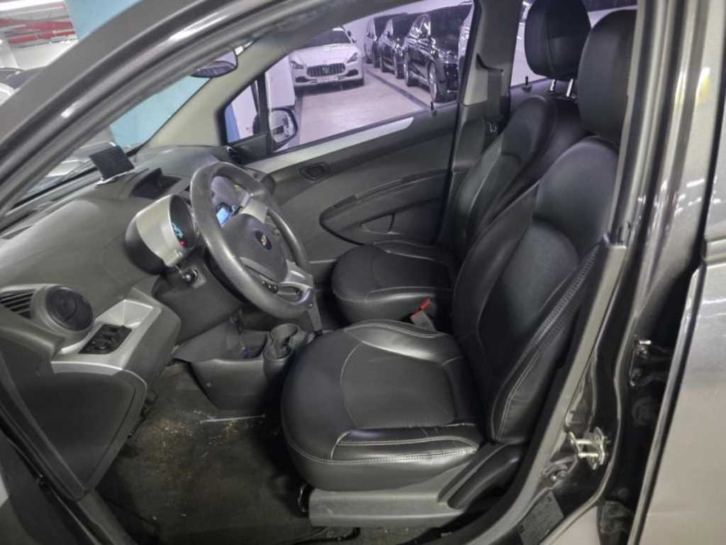 Chevrolet Spark - Vista 8