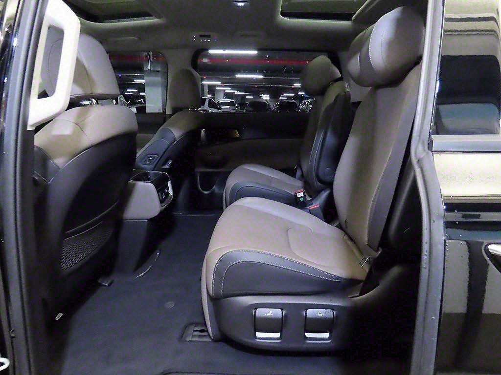 KIA Carnival - Vista 7