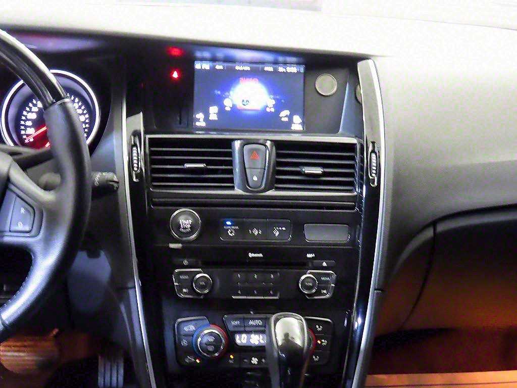 SAMSUNG SM7 - Vista 11