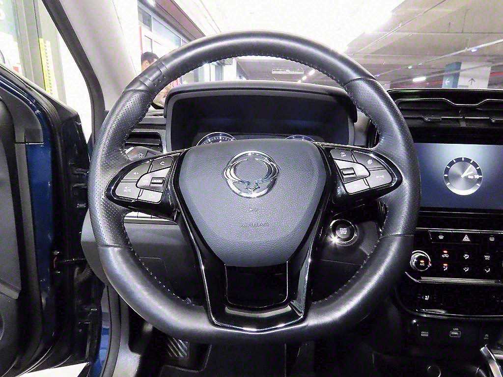 Ssangyong Tivoli - Vista 8