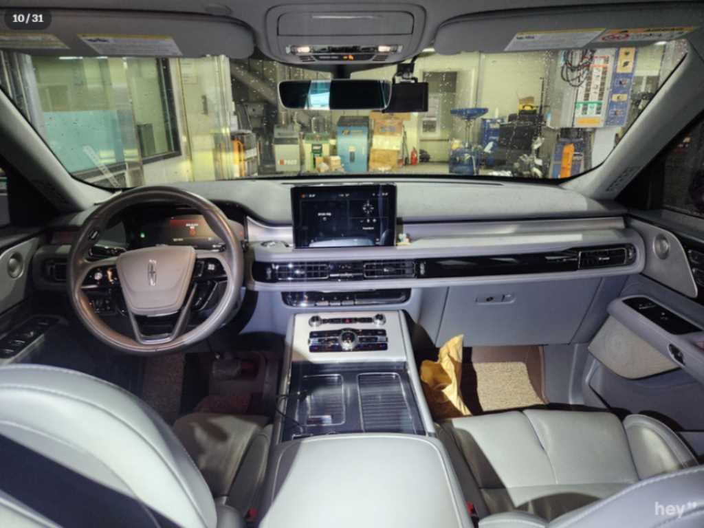 Lincoln Aviator - Vista 9