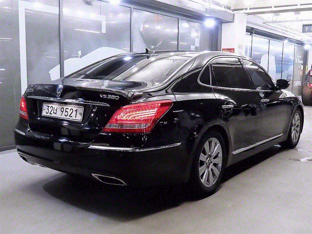 HYUNDAI Equus - Vista 4