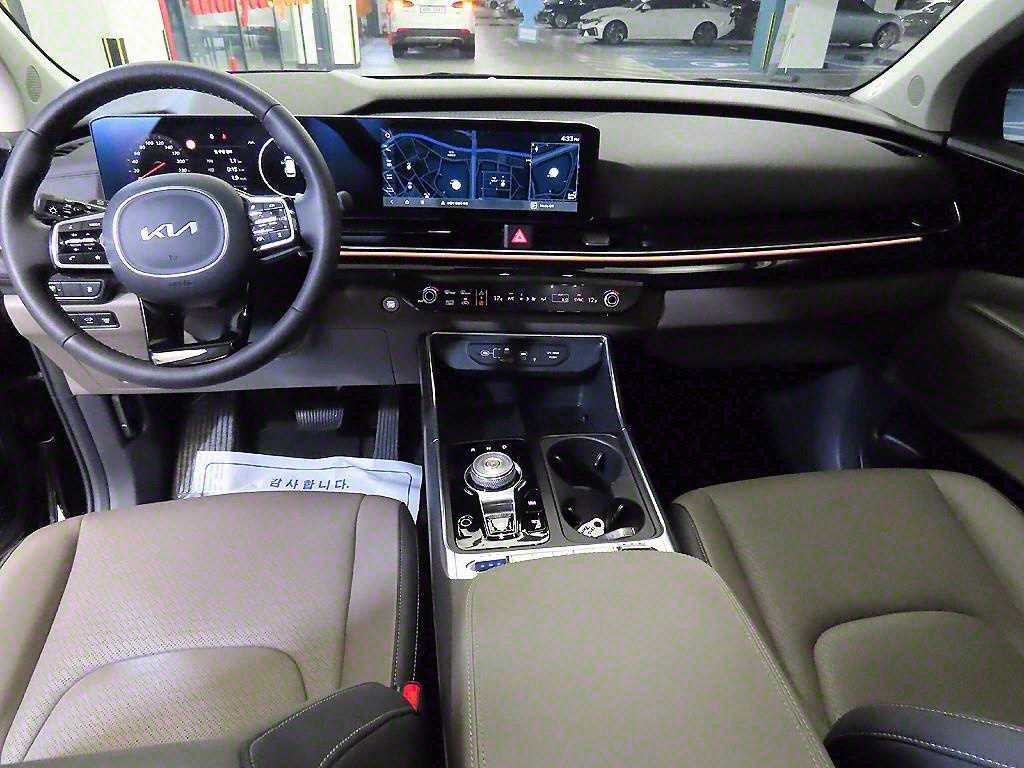 KIA Carnival - Vista 10