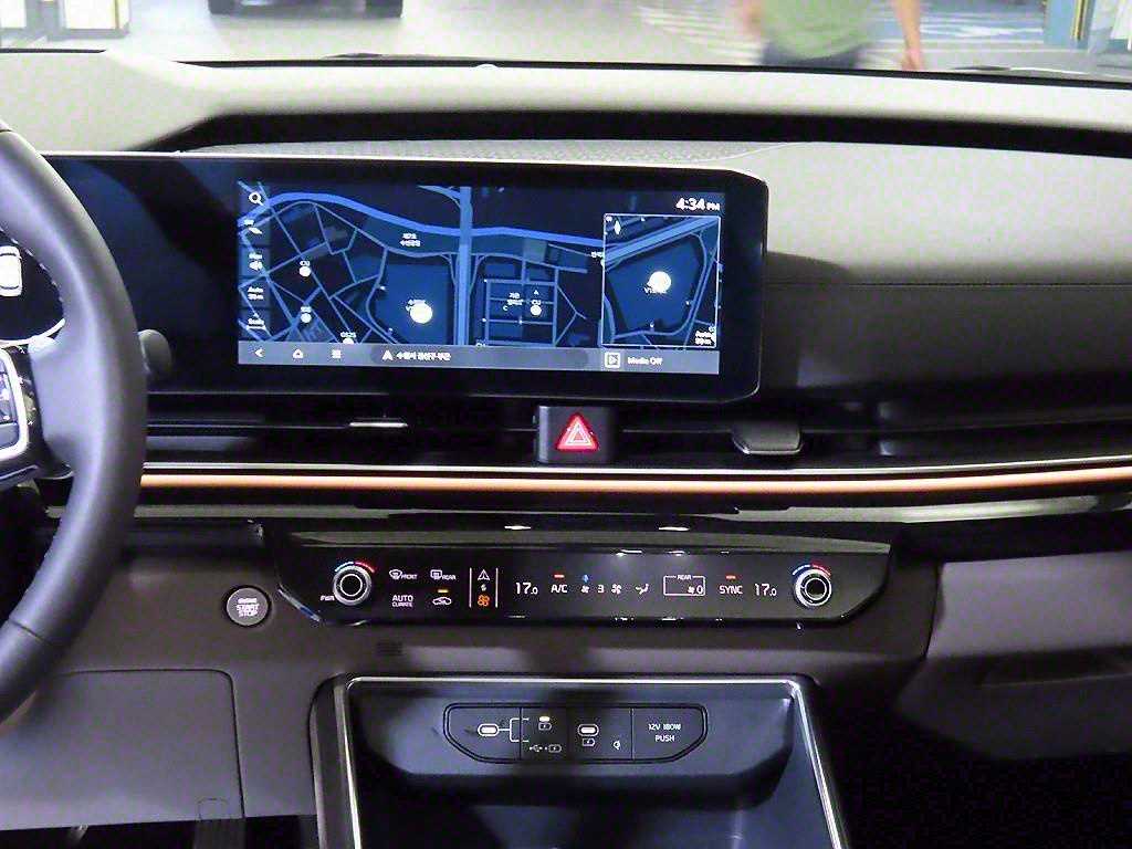 KIA Carnival - Vista 11