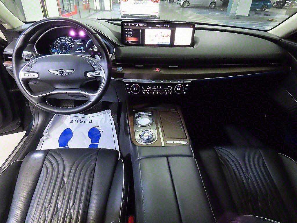 Genesis G80 - Vista 10