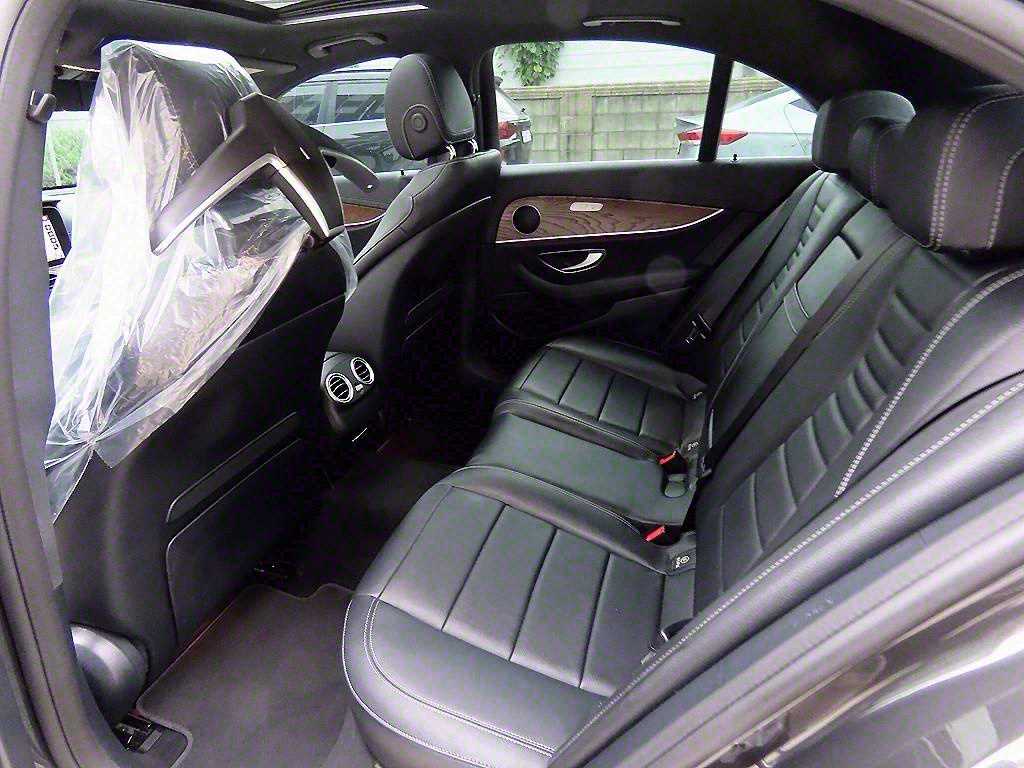 Mercedes Benz E class - Vista 6