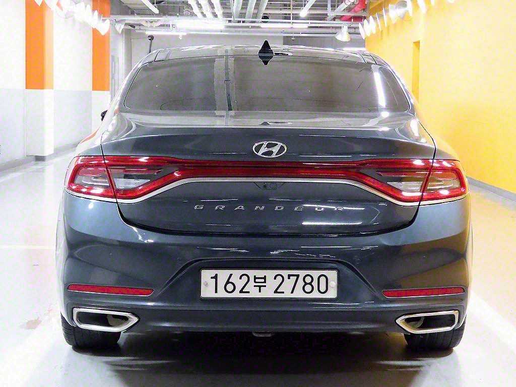 HYUNDAI Grandeur - Vista 4