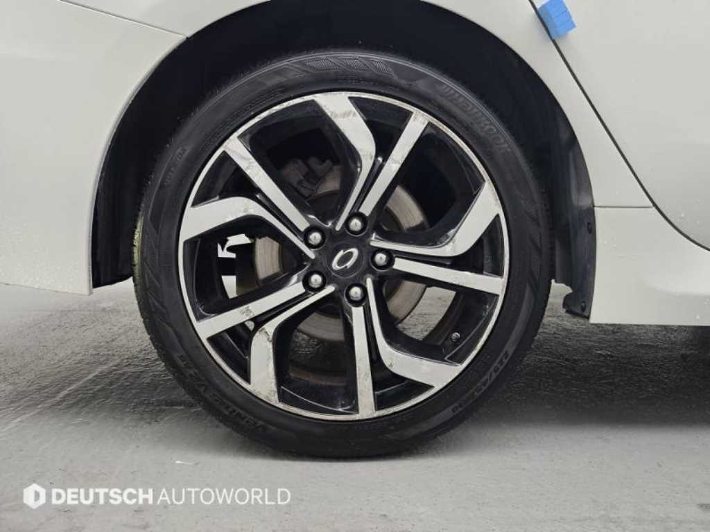 SAMSUNG SM7 - Vista 5