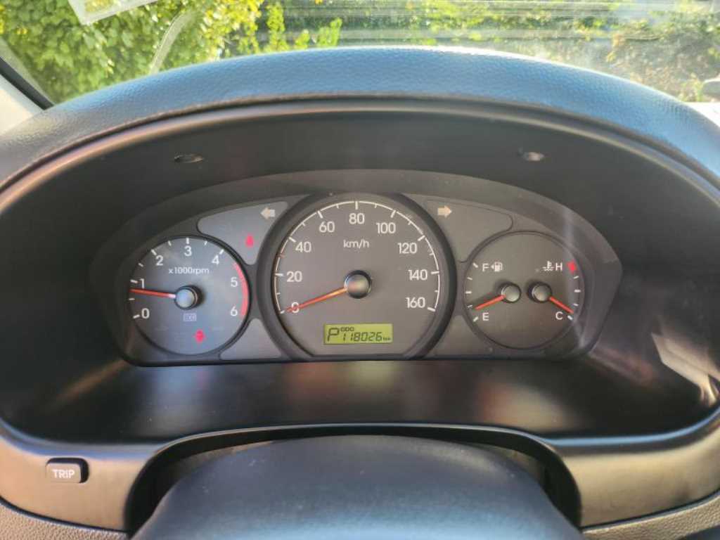 HYUNDAI Starex - Vista 9