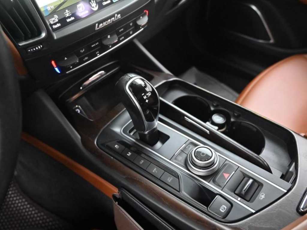 Maserati Levante - Vista 9