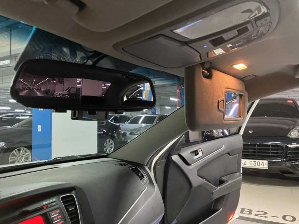 KIA K7 - Vista 10
