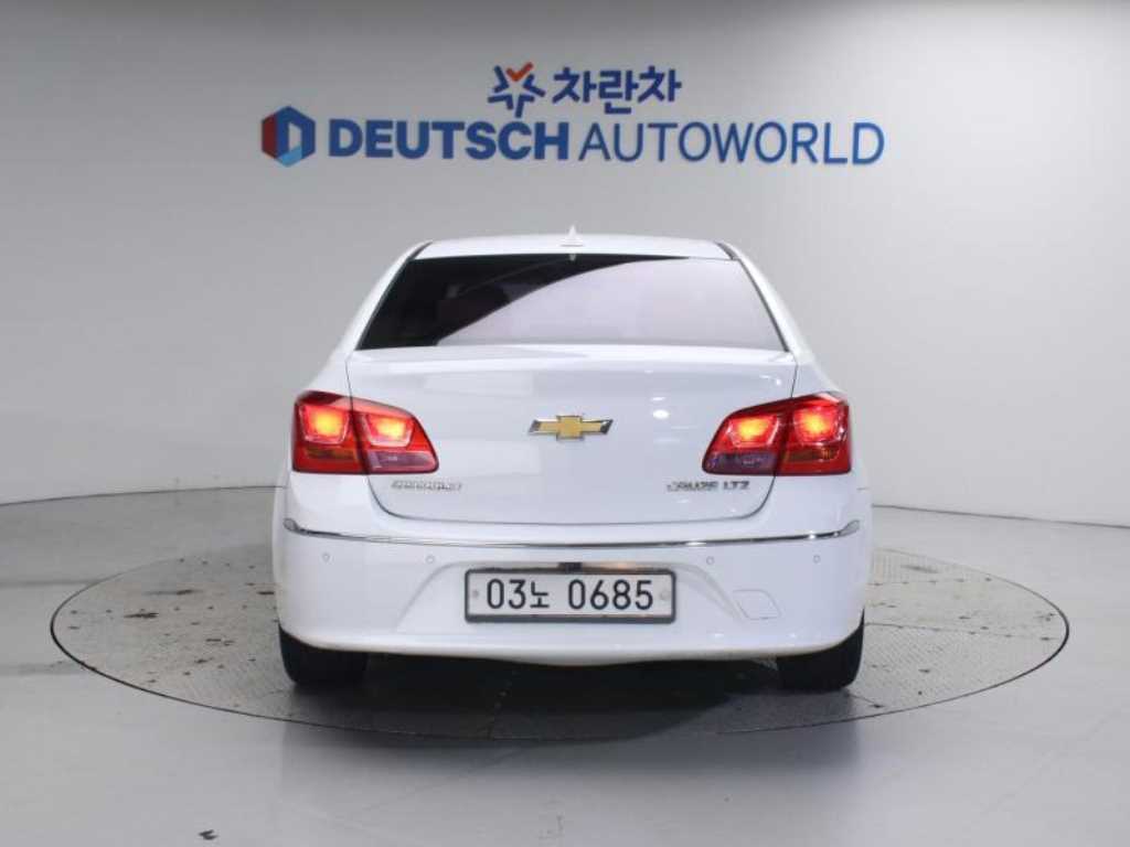 Chevrolet Cruise - Vista 4