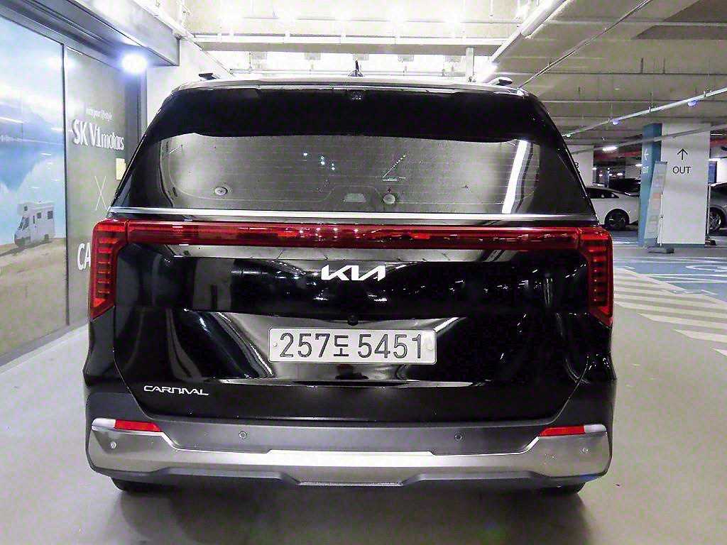 KIA Carnival - Vista 5