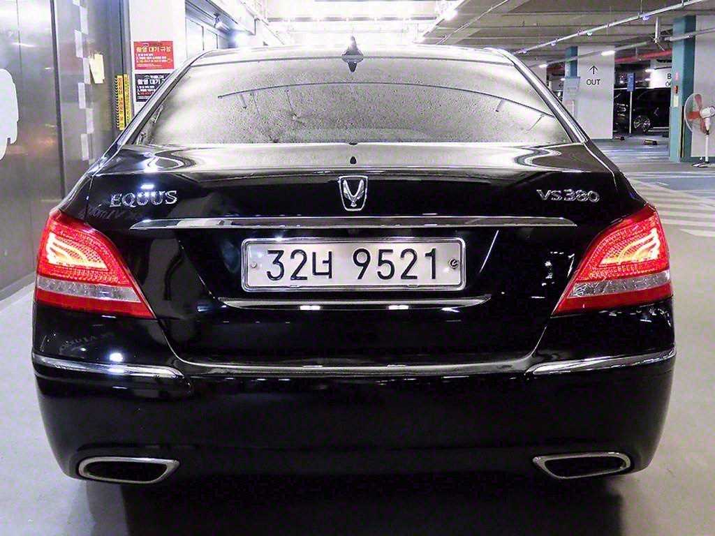 HYUNDAI Equus - Vista 5