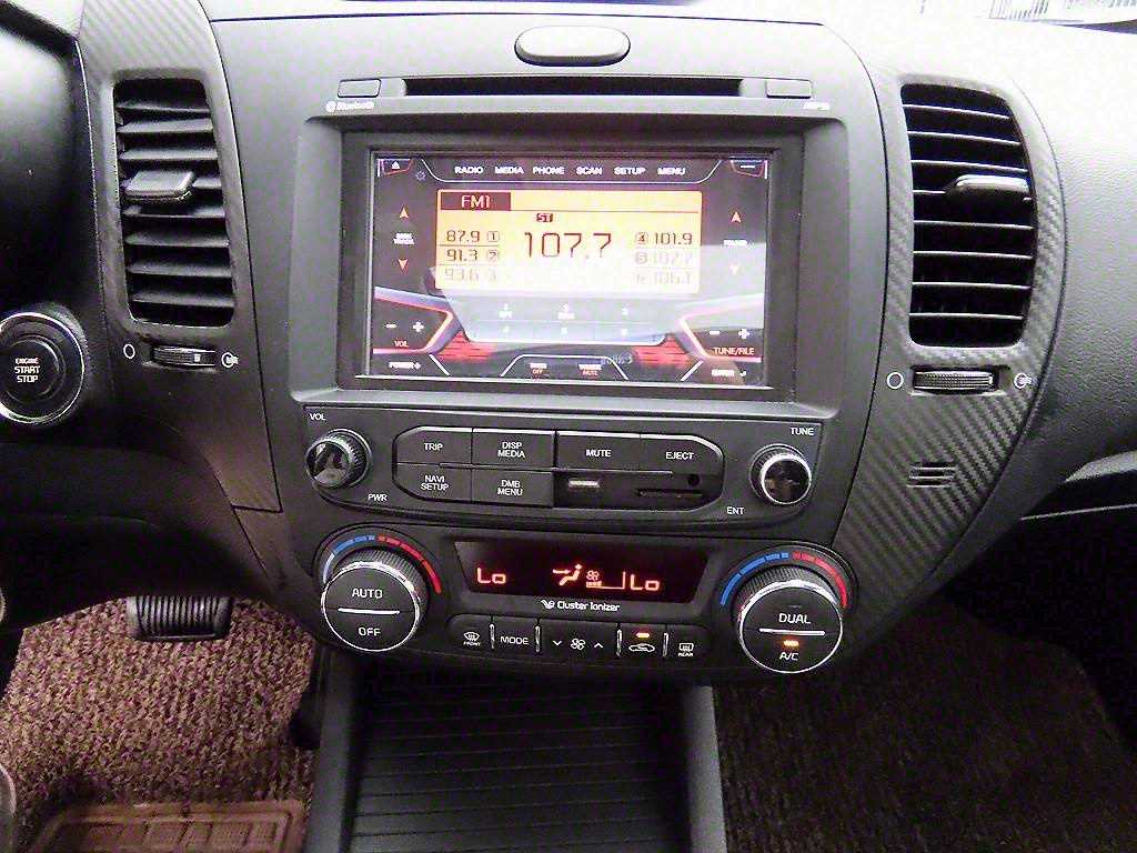 KIA K3 2013 Blanco - Importación desde Corea - HF Imports Iquique - Foto 13