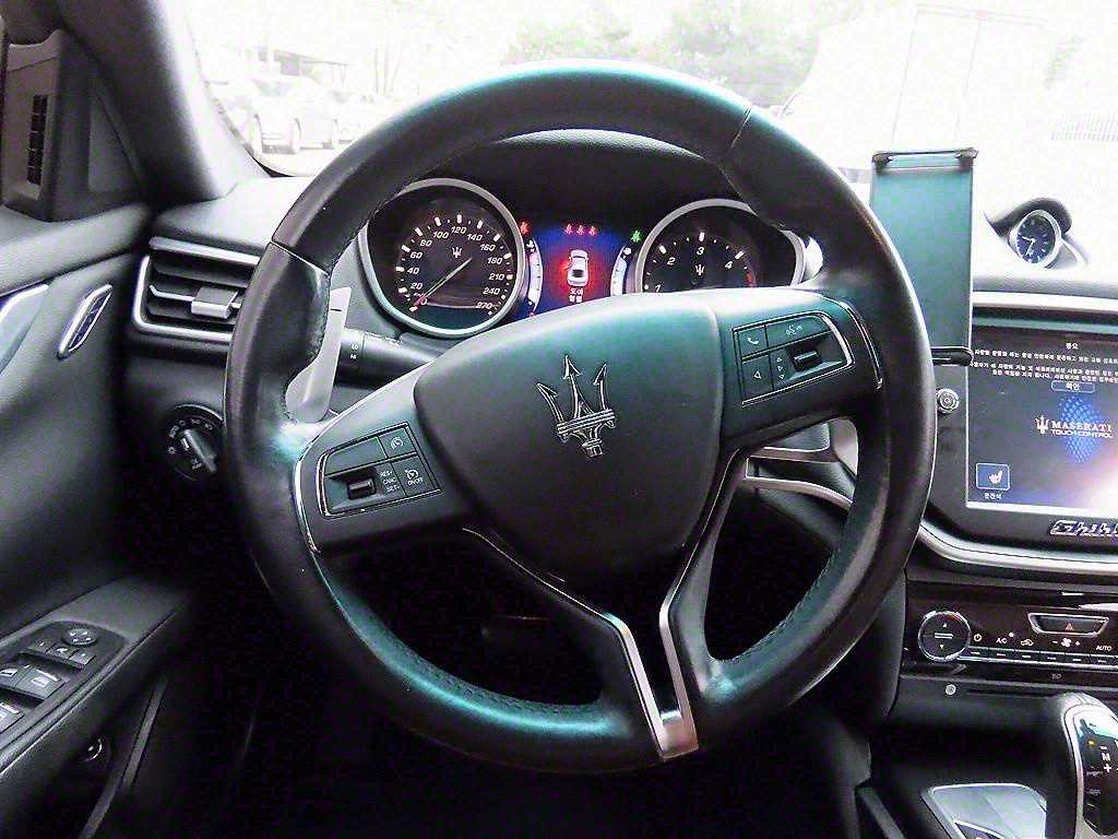 Maserati Ghibli - Vista 8