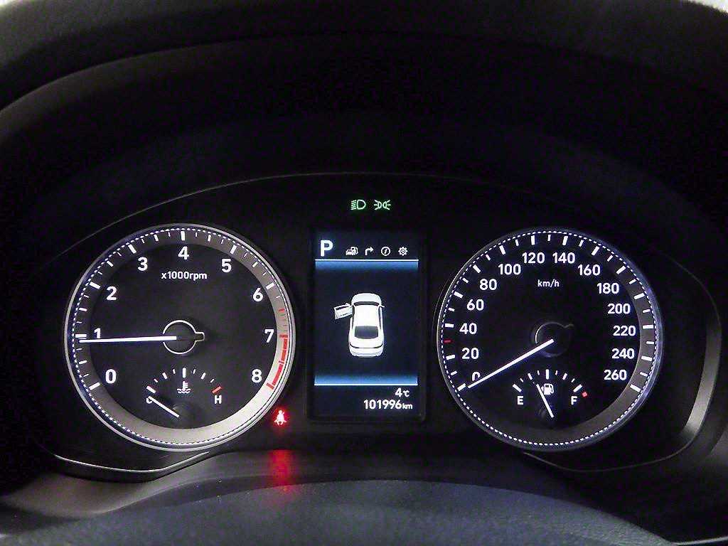 HYUNDAI Grandeur - Vista 5