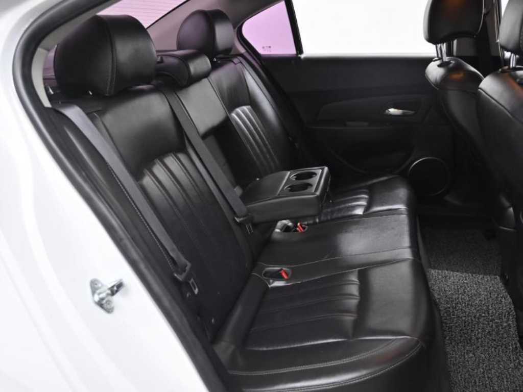 Chevrolet Cruise - Vista 12