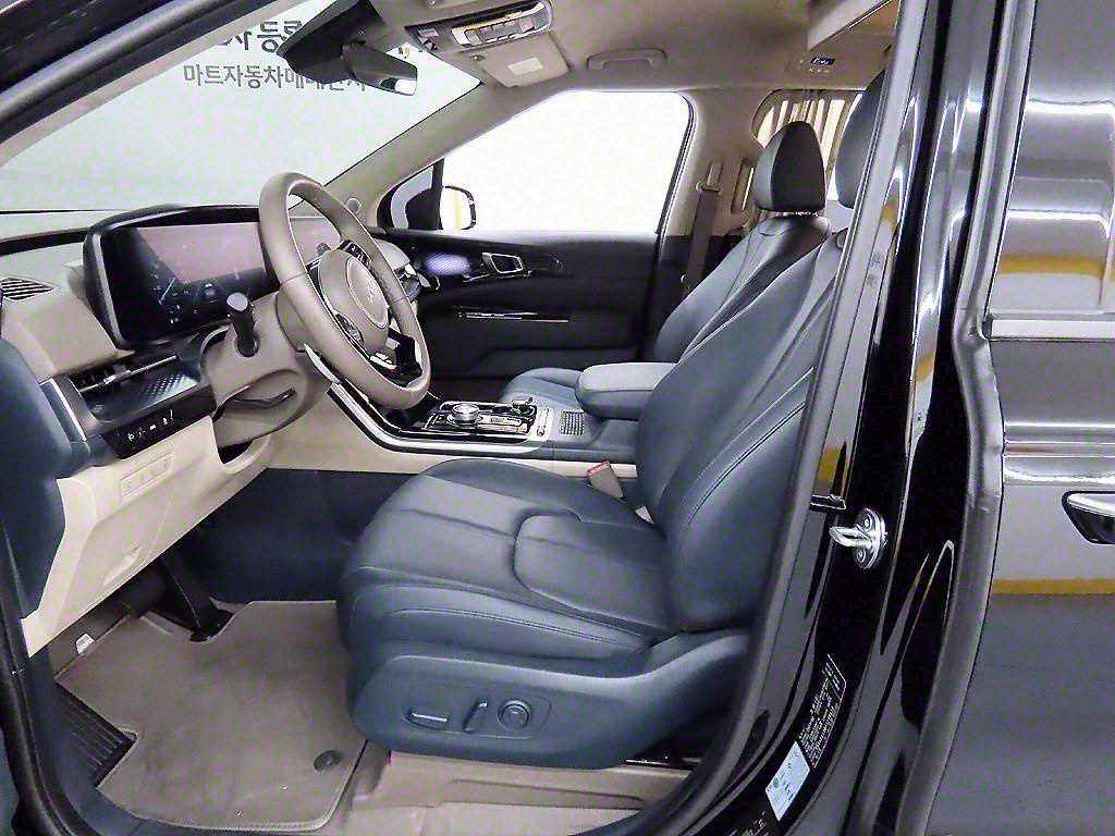KIA Carnival - Vista 5