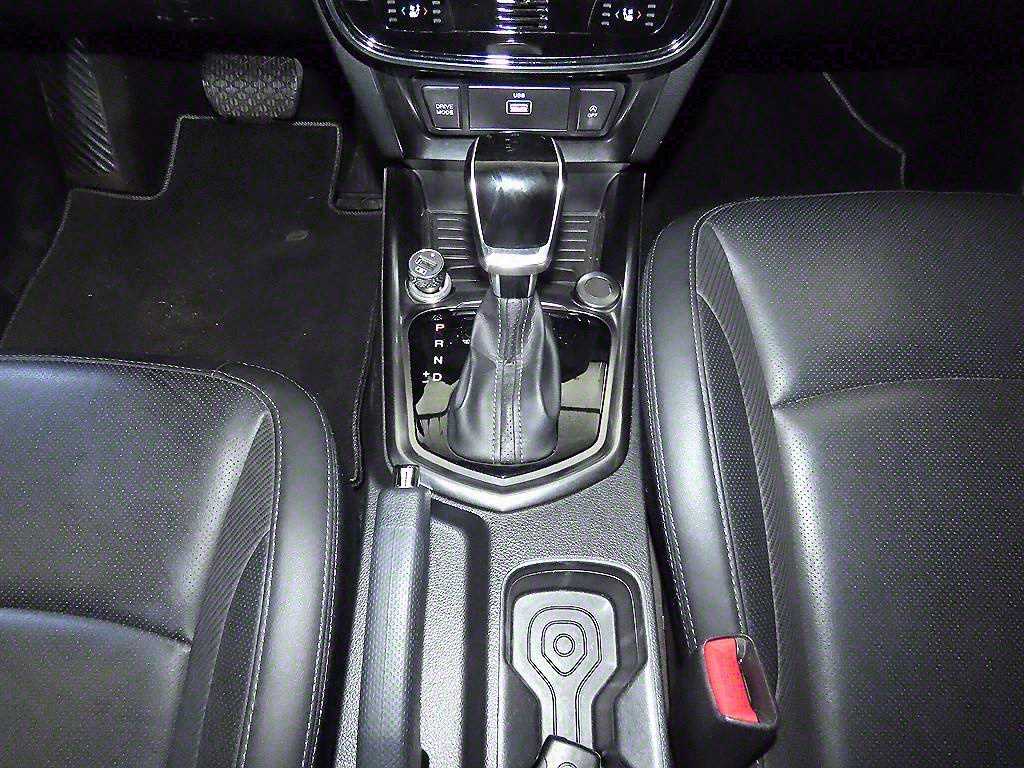 Ssangyong Tivoli - Vista 12