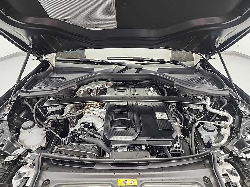 Mercedes Benz GLC Class - Vista 5