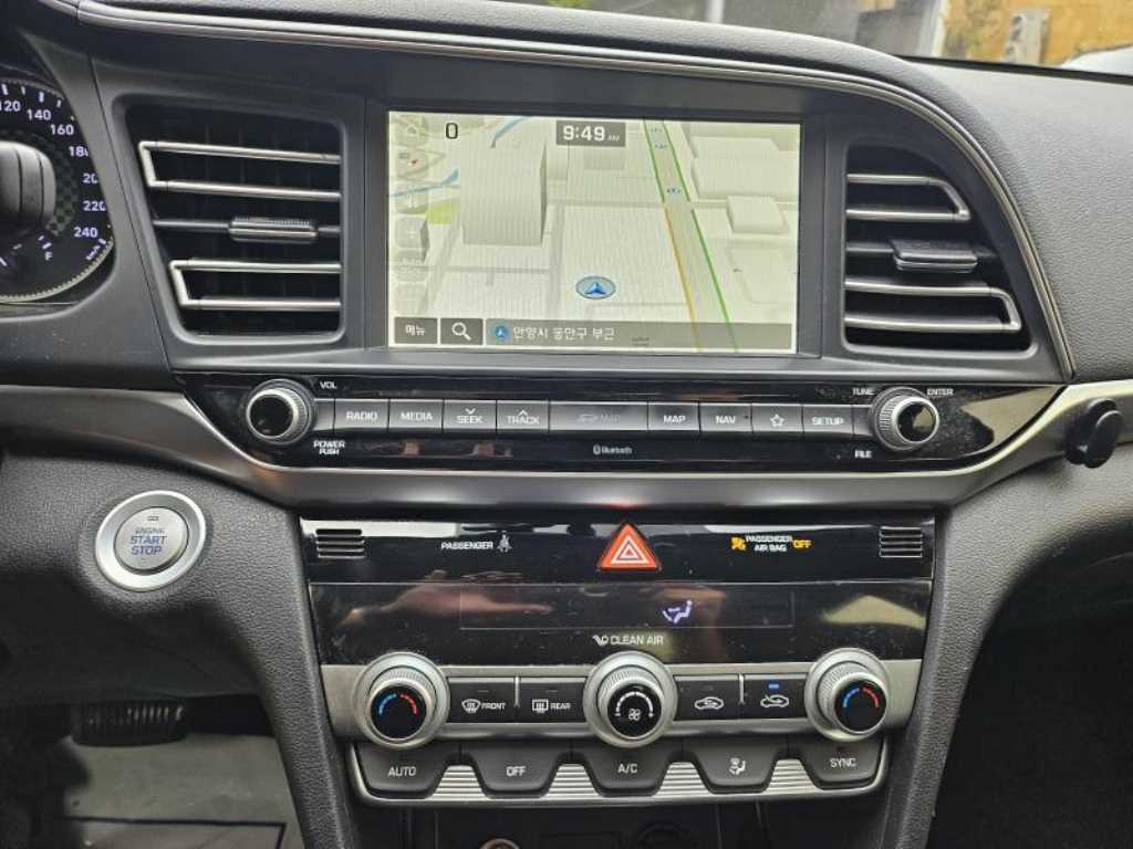 HYUNDAI Avante - Vista 12