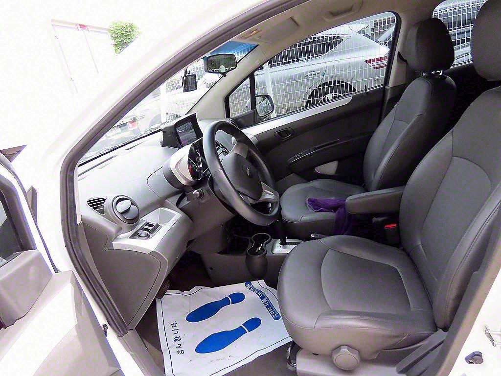 Chevrolet Spark - Vista 5