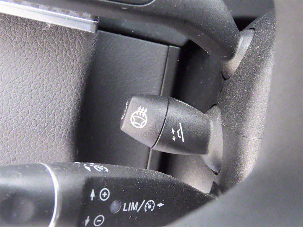 Mercedes Benz E class - Vista 12