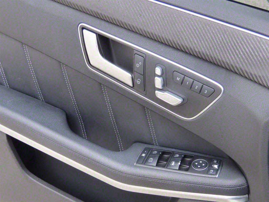 Mercedes Benz E class - Vista 11