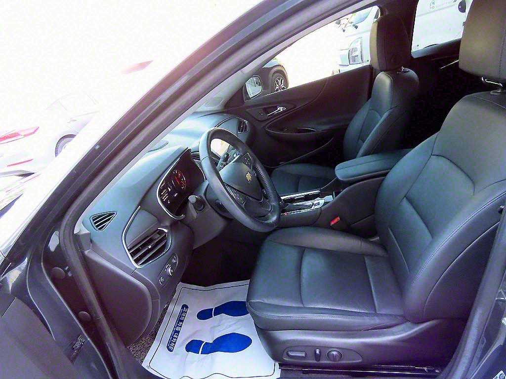 Chevrolet Malibu - Vista 5