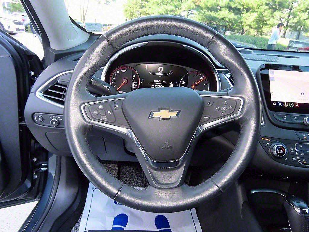 Chevrolet Malibu - Vista 8