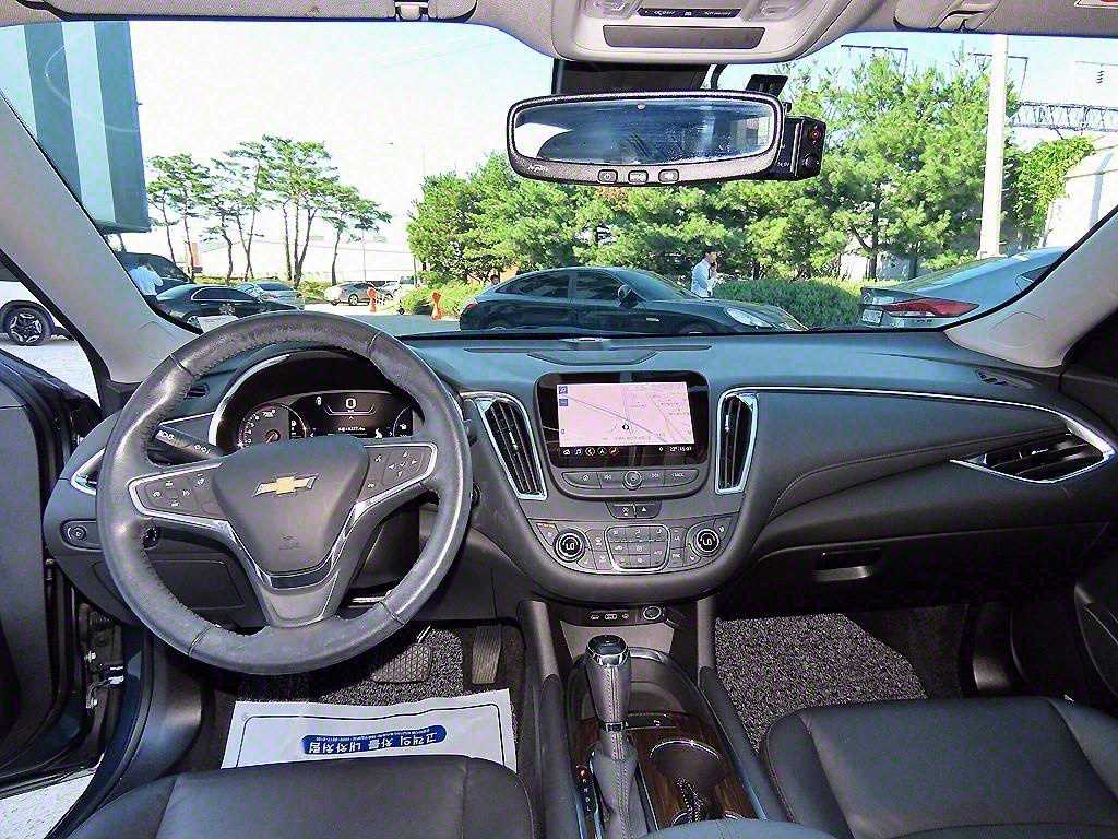 Chevrolet Malibu - Vista 7