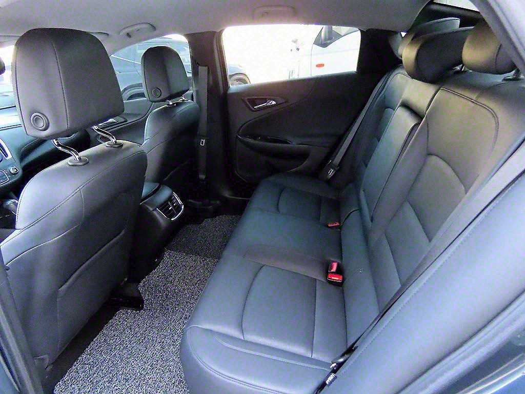 Chevrolet Malibu - Vista 6