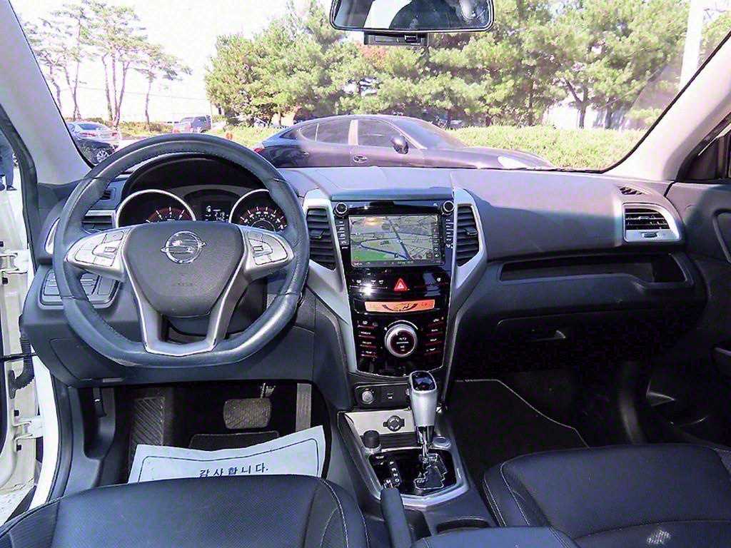 Ssangyong Tivoli - Vista 7