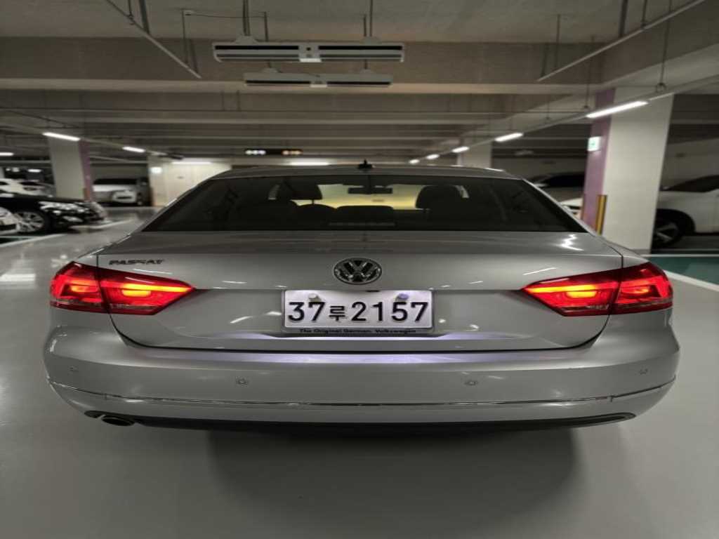 Volkswagen Passat - Vista 4