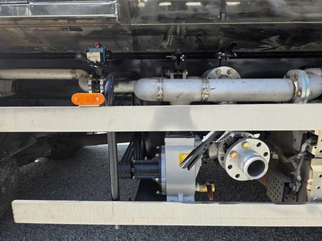 medium and large cargo Rory - Vista 11