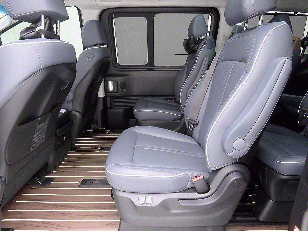 HYUNDAI Staria - Vista 8