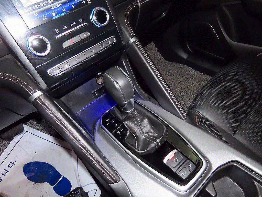 SAMSUNG QM6 - Vista 12