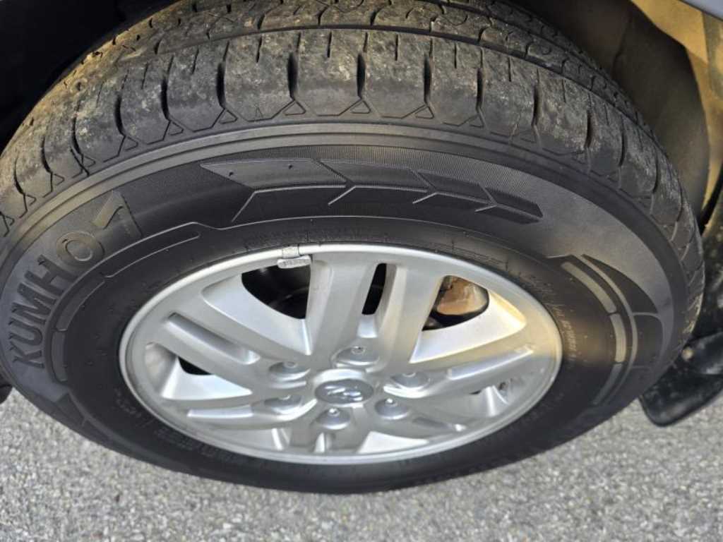 HYUNDAI Starex - Vista 7