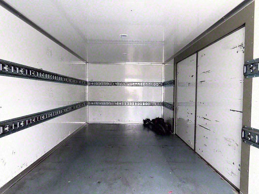 medium and large cargo truck - Vista 7