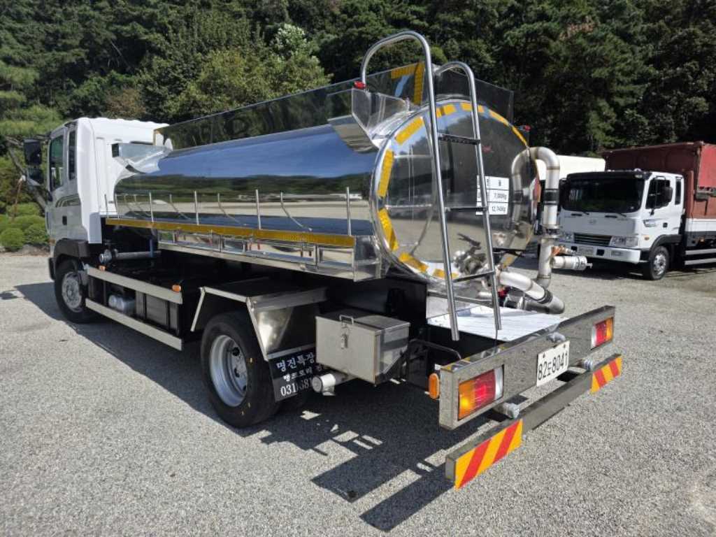 medium and large cargo Rory - Vista 6