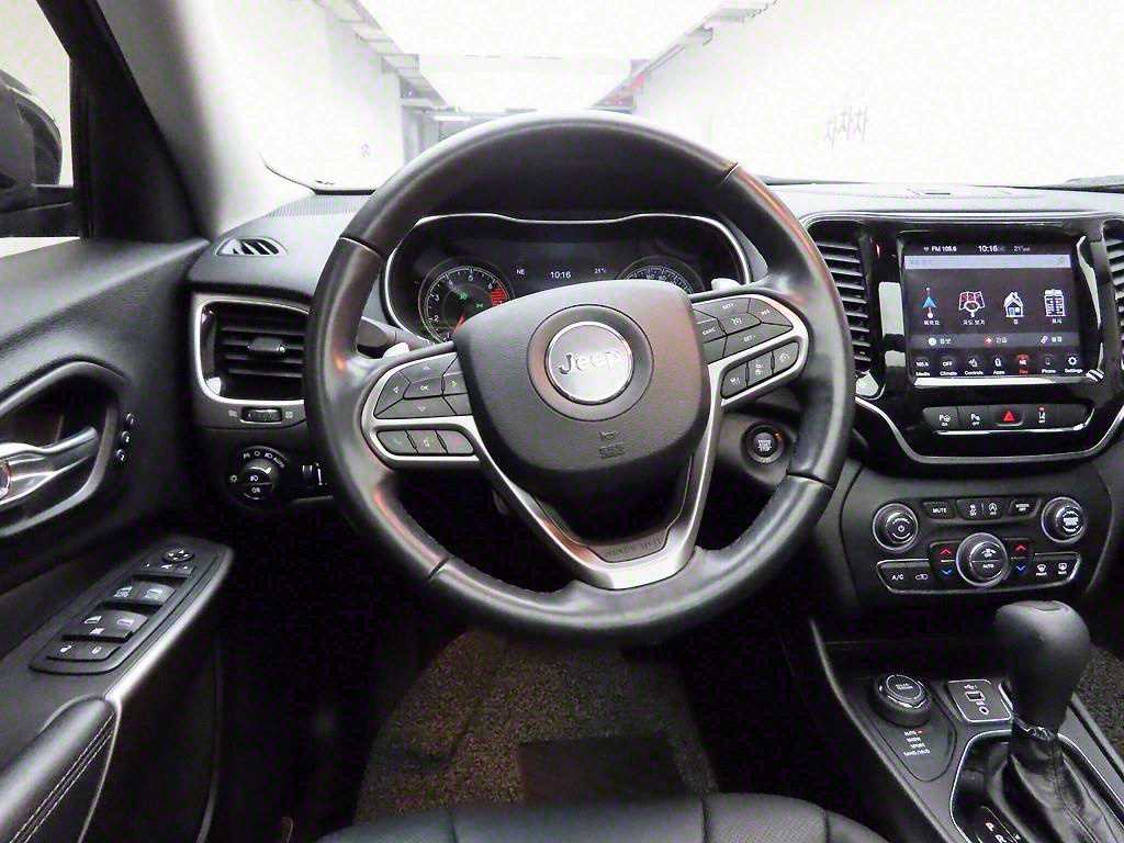 Jeep Cherokee - Vista 7