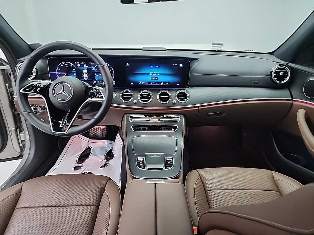 Mercedes Benz E class - Vista 7