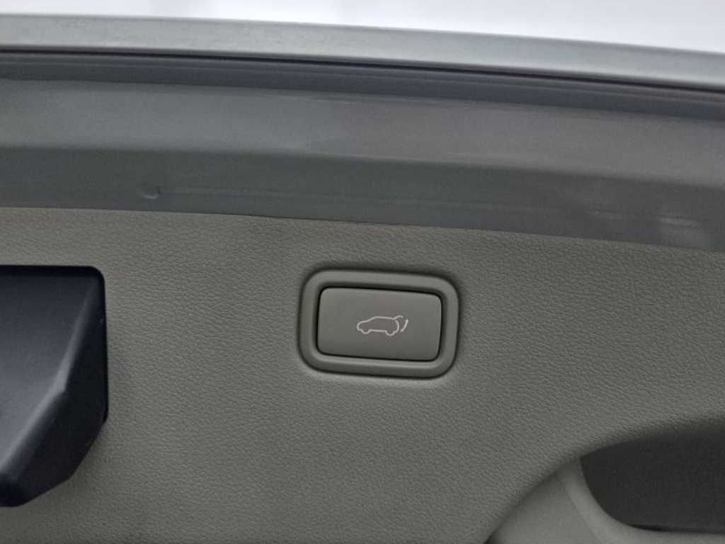 KIA Carnival - Vista 5