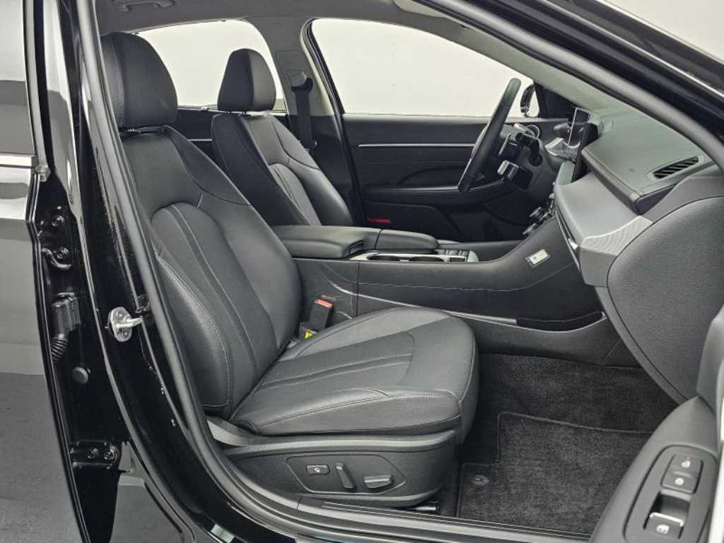 HYUNDAI Sonata - Vista 10